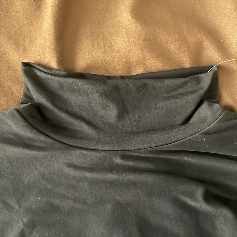 Abercrombie & Fitch Black Seamless Long-Sleeve Cropped Mockneck Top size S - Picture 6 of 6